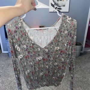 American Eagle Floral Long Sleeve